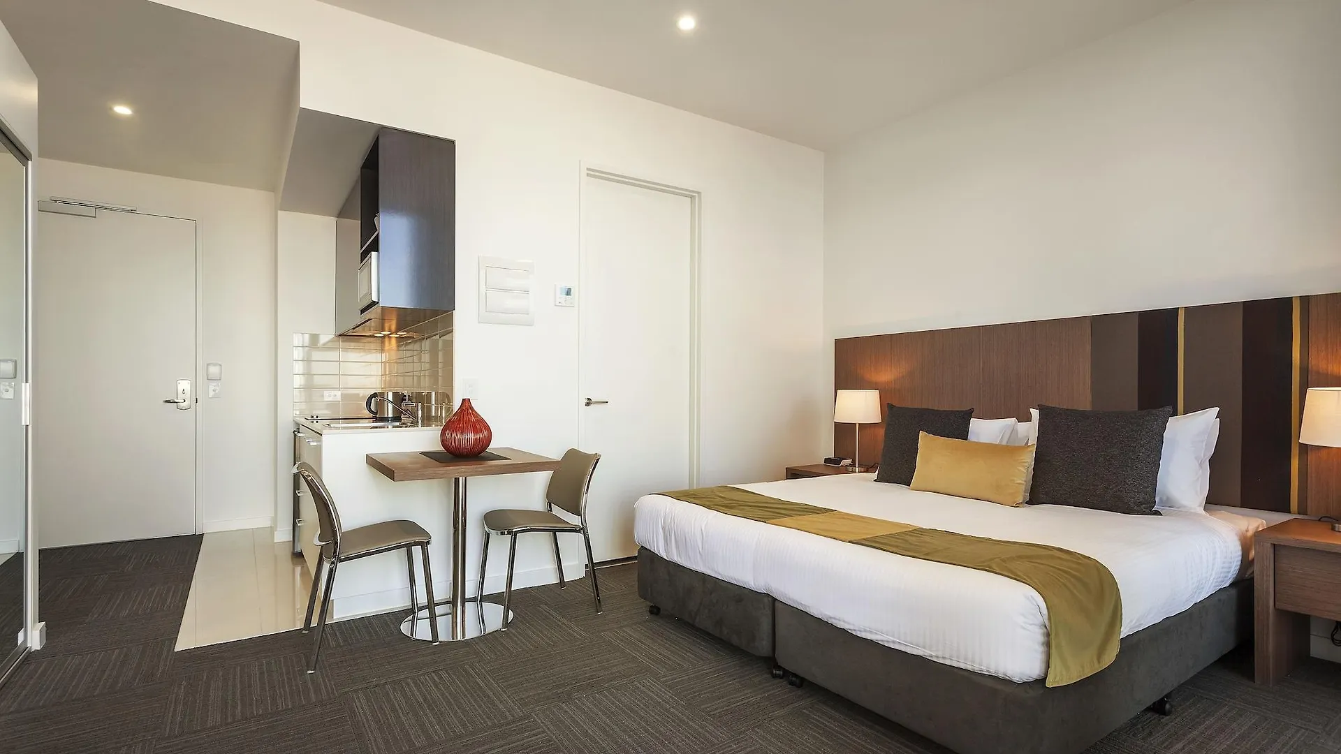 Aparthotel Quest On Franklin Adelaide