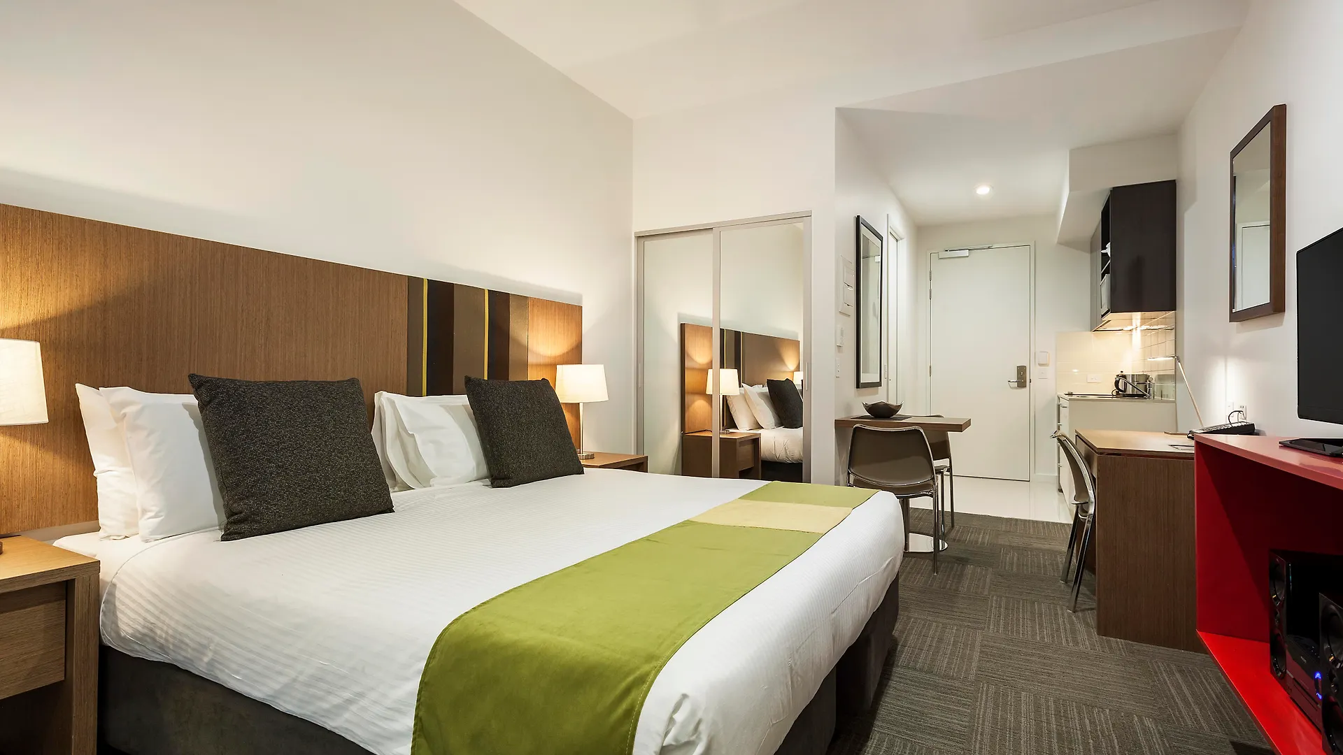 Aparthotel Quest On Franklin Adelaide